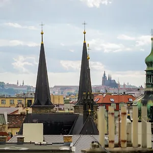 Rooftop Planet Hotel Praag
